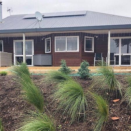 Pukeko Lodge Bnb New Plymouth Extérieur photo