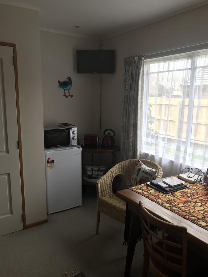 Pukeko Lodge Bnb New Plymouth Extérieur photo
